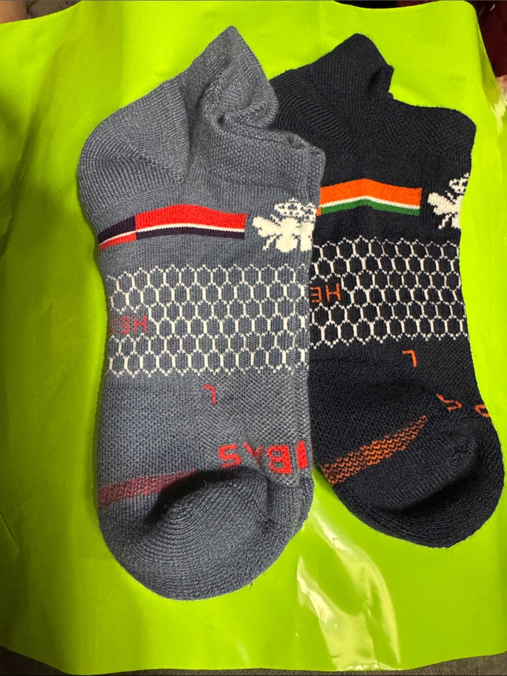 NWOT Bombas Hex•Tex Low-Cut Socks - GrayBlue & Black 2 Pack SZ MED